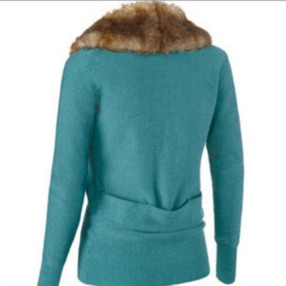 Cabi tearoom faux fur collar cardigan - Picture 3 of 10